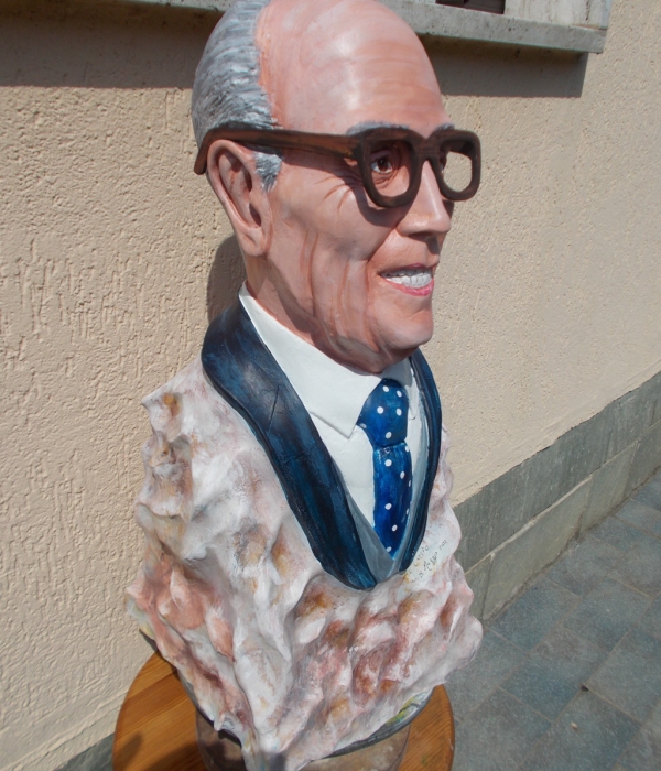 Scultura Sandro Pertini